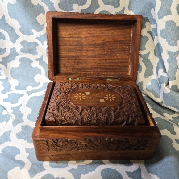 Vintage intricate hand carved inlayed nesting wood boxes - Picture 12 of 12